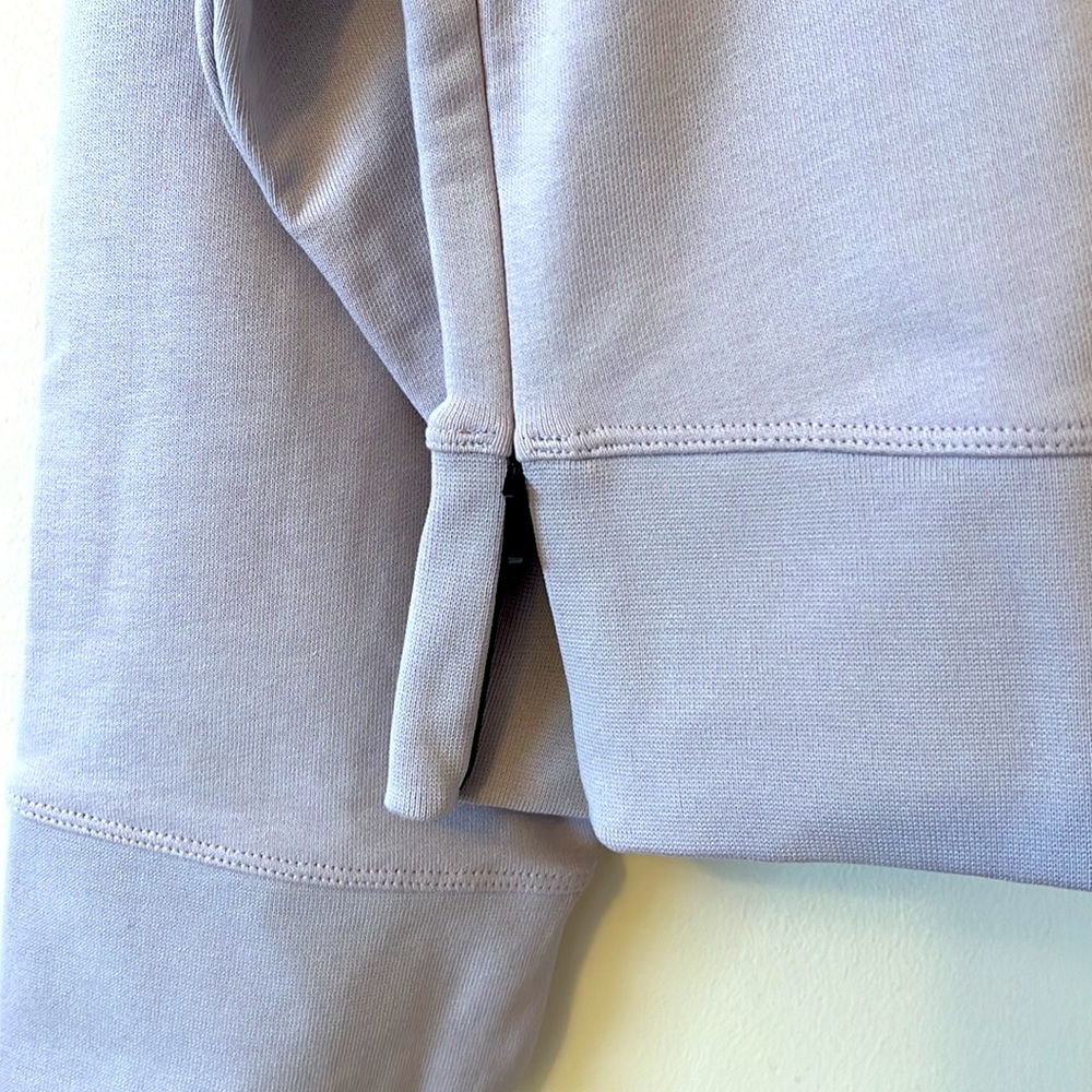 *NWT* On-Running Organic Cotton Mock Neck Sweatshirt - Picture 4 of 8